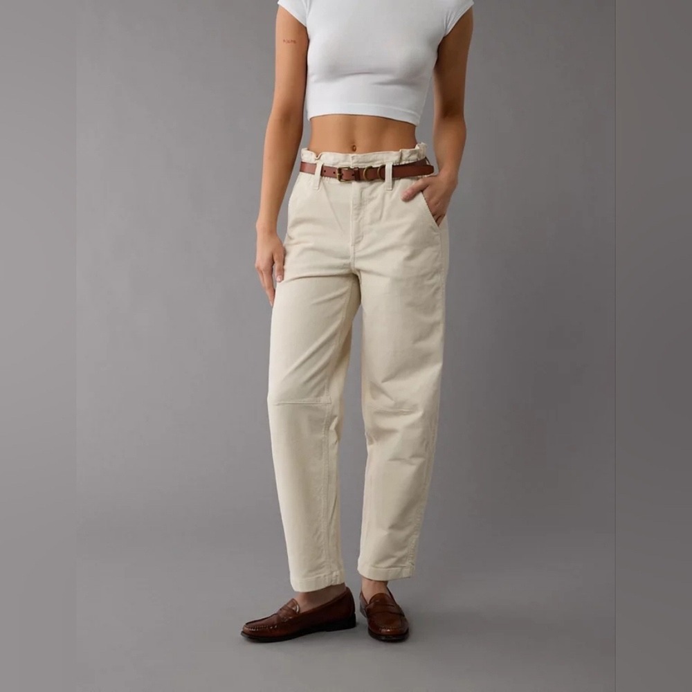 American Eagle Super High Waisted Paper Bag Corduroy Barrel Pant In Cream Size 6